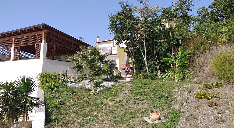 Mansion with view of the sea