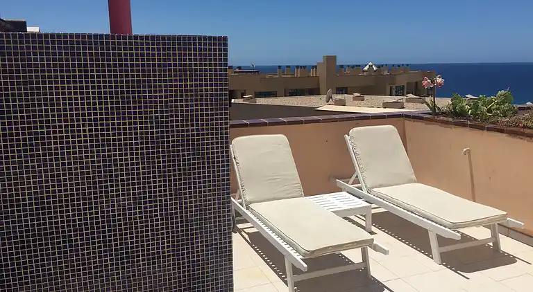 Spacious apartment 200 meters from the beach 