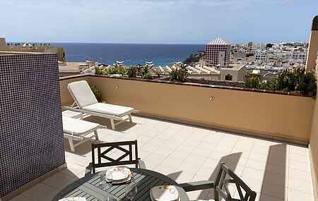 Spacious apartment 200 meters from the beach 
