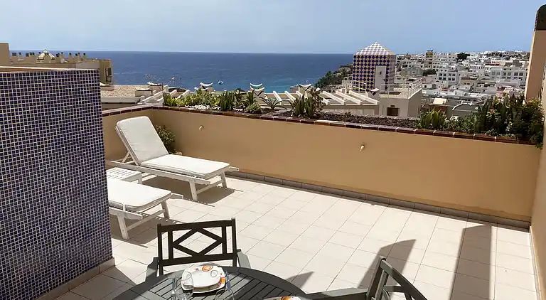 Spacious apartment 200 meters from the beach 