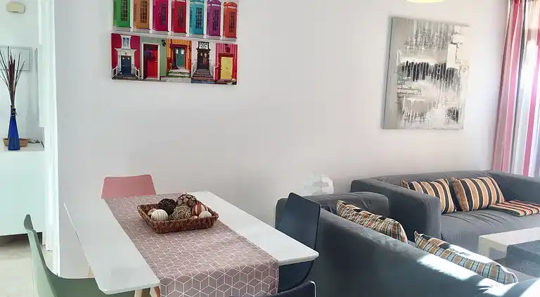 Spacious apartment 200 meters from the beach 