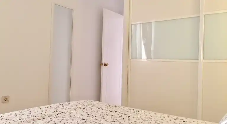 Spacious apartment 200 meters from the beach 