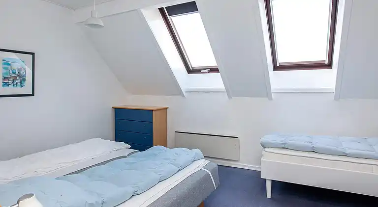 3 room,m/Harbour View,2 levels