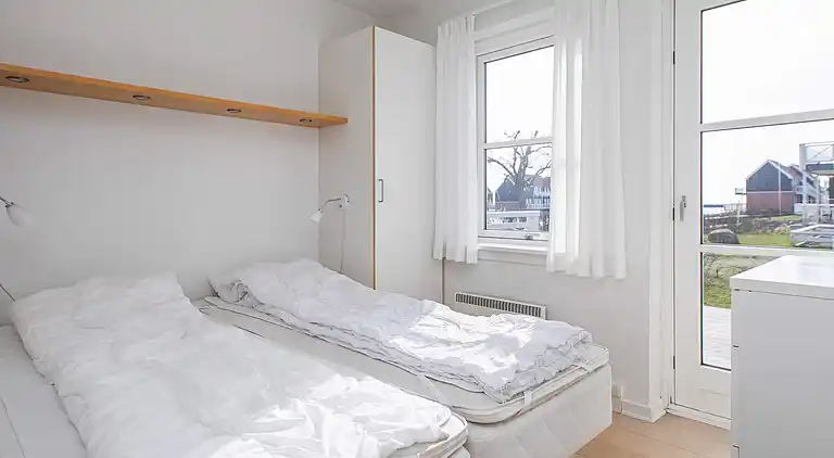 3 rum m/hamnuts.,1./2.våningen