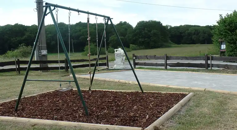 Farm house in Aublain