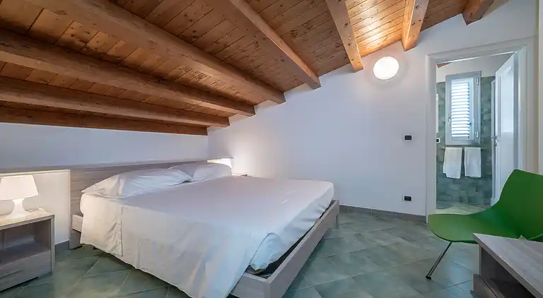 Archimede, apartment with sea view and in the center