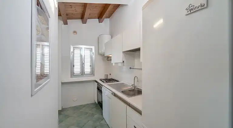 Archimede, apartment with sea view and in the center