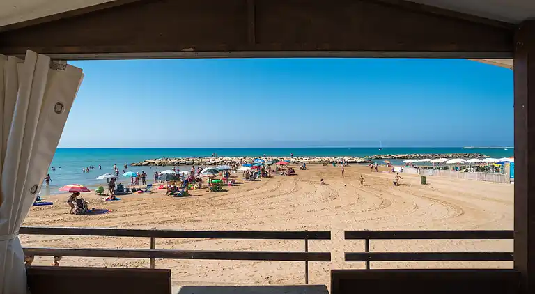 Archimede, apartment with sea view and in the center