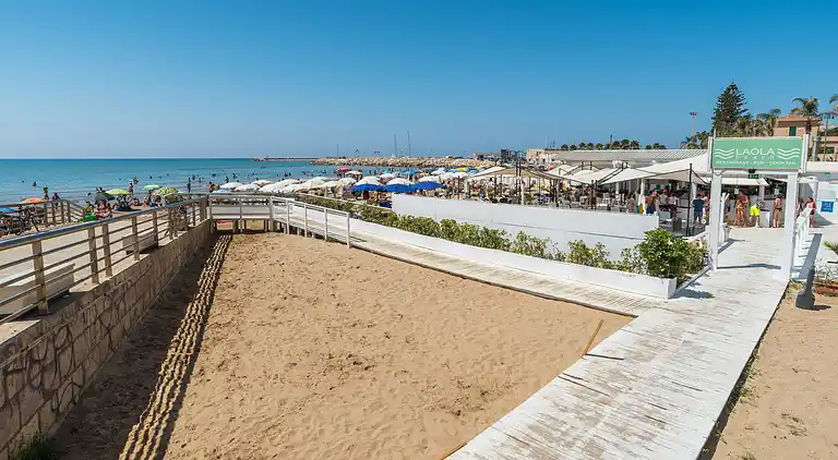 Archimede, apartment with sea view and in the center