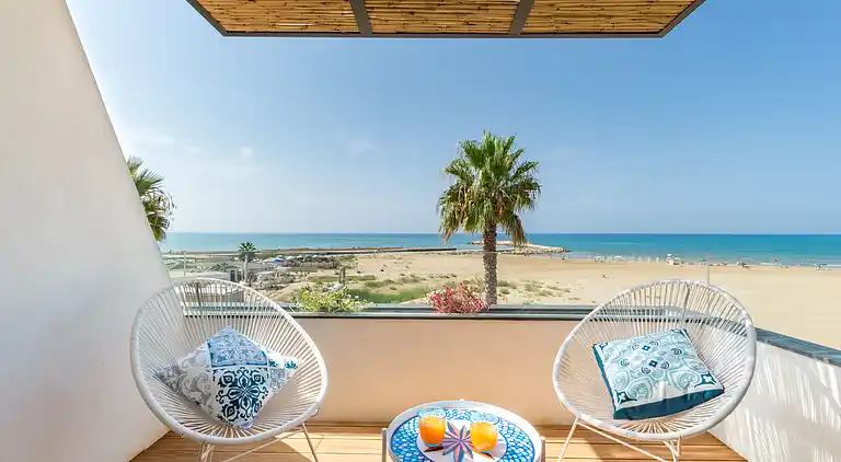 Medea, apartment facing the sea with view