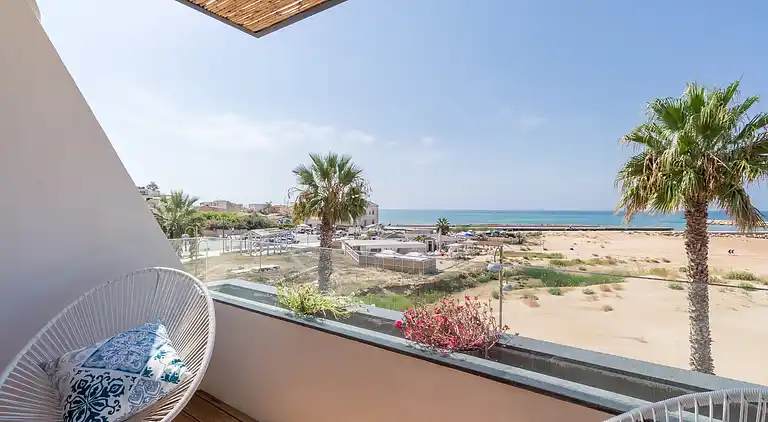 Medea, apartment facing the sea with view