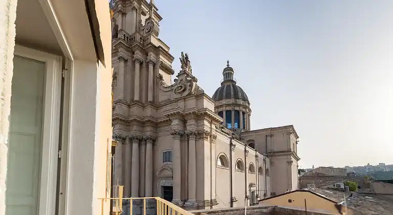 Enea, apartment overlooking the cathedral