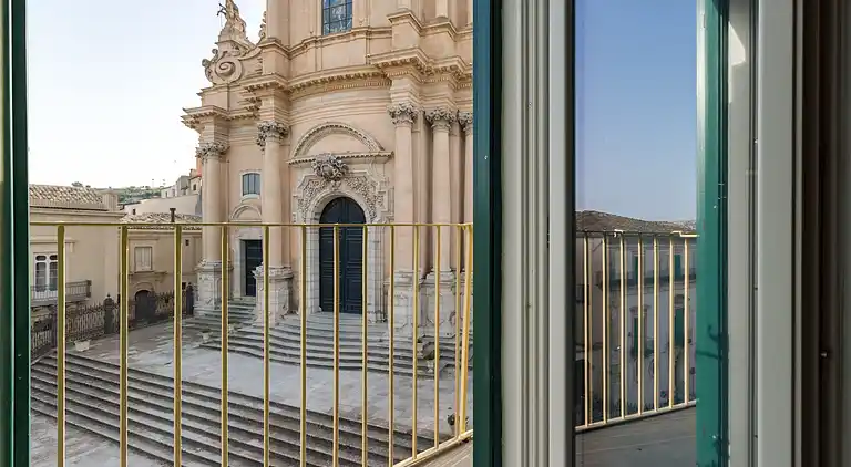 Achille, apartment in the center and overlooking the Duomo