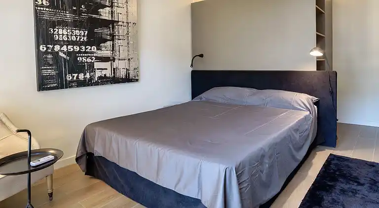 Platone, apartment with panoramic view and in the center