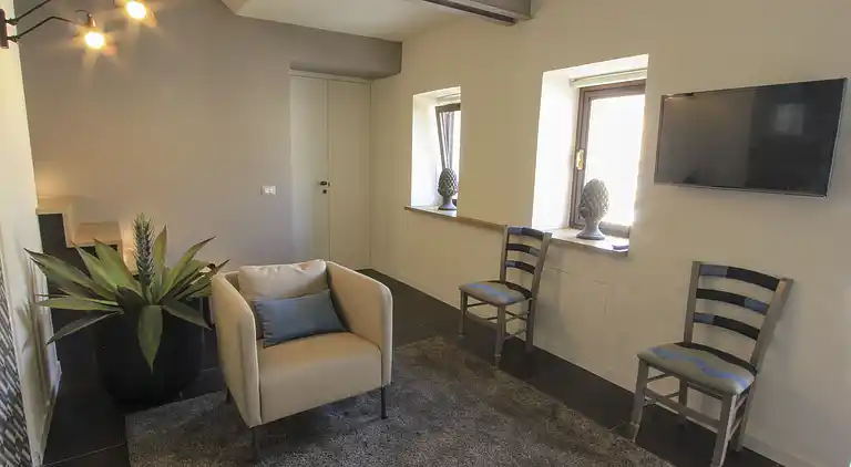 Platone, apartment with panoramic view and in the center