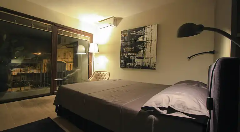 Platone, apartment with panoramic view and in the center