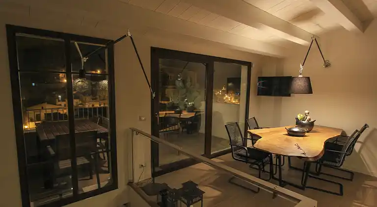 Platone, apartment with panoramic view and in the center