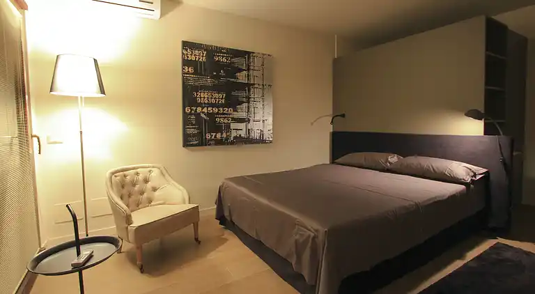 Platone, apartment with panoramic view and in the center