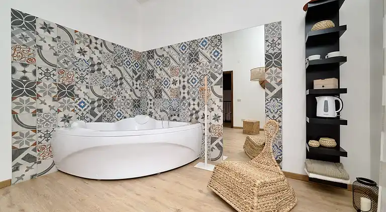 Amelia, seafront villa overlooking the beach