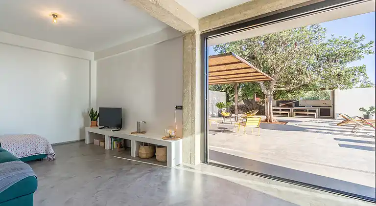 Demetra, modern villa with swimming pool and sea view