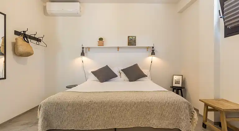 Demetra, modern villa with swimming pool and sea view