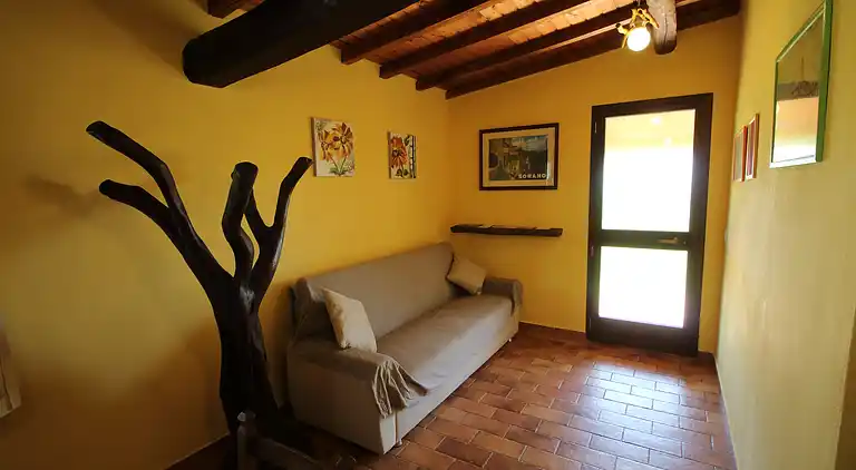 Apartment for 5 with private garden and swimming pool