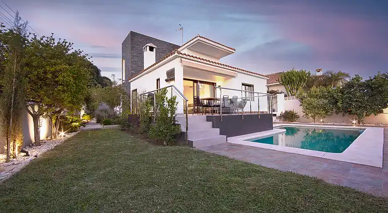 Great family villa close to the beach for rent