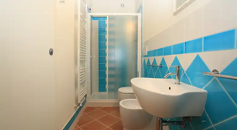 FIRST FLOOR ONE BEDROOM APARTMENT