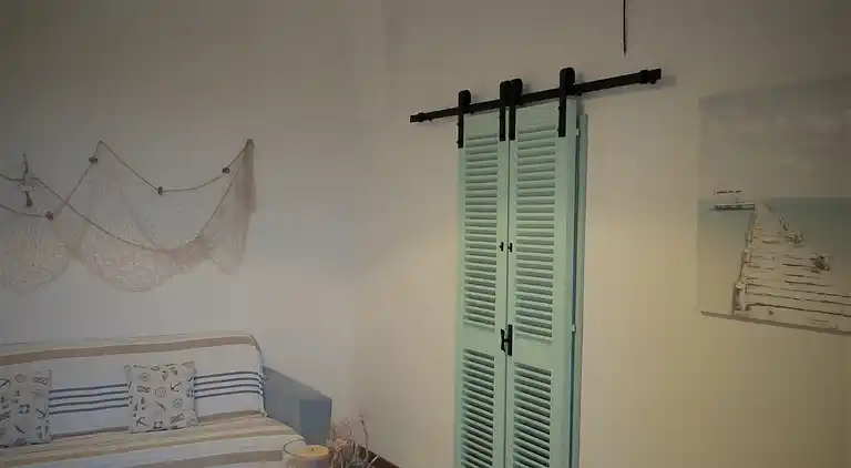 Exclusive apartment in an ancient villa facing the sea