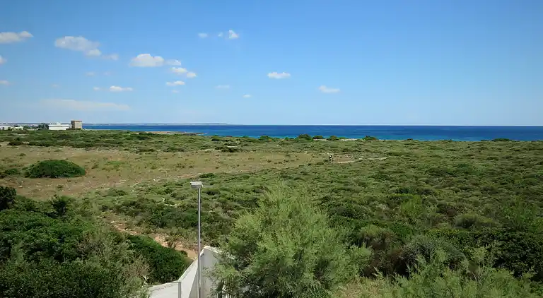 Exclusive apartment in an ancient villa facing the sea