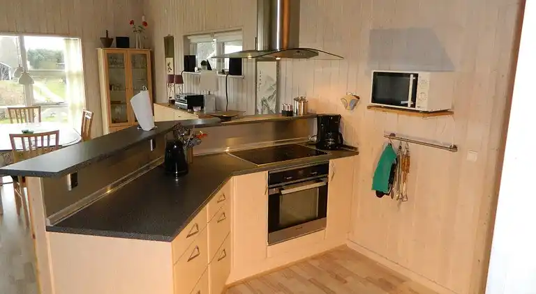 Sommerhus ved Øer Strand