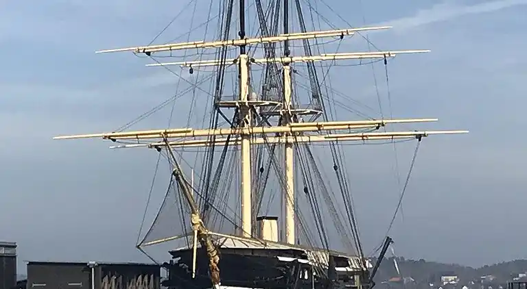 Sommerhus ved Øer Strand