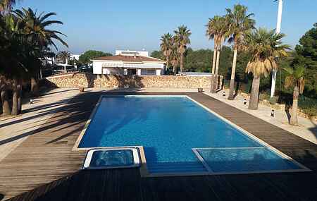 BEAUTIFUL DUPLEX BY THE SEA WITH POOL IN MENORCA