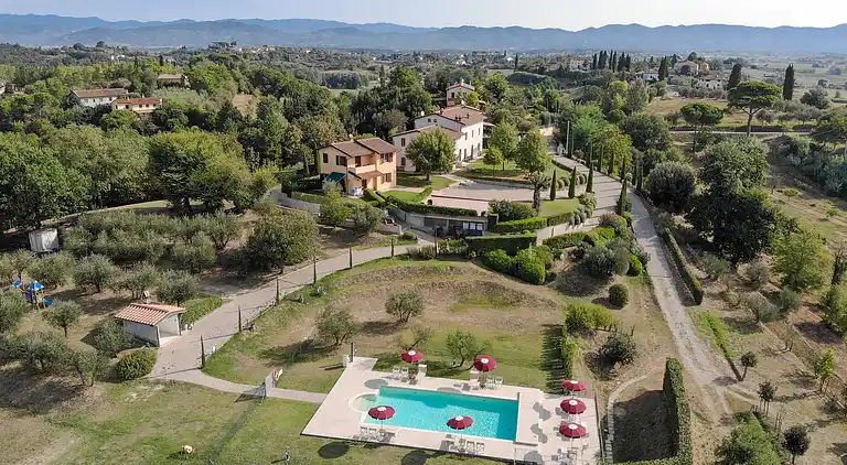 Villa con 2 camere da letto e giardino privato con  barbecue