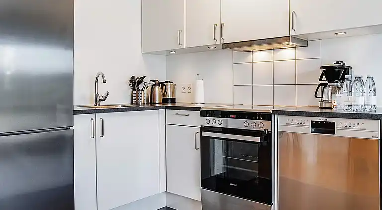 3 vær.lejl.,2 plan,fjordudsigt,PLUS