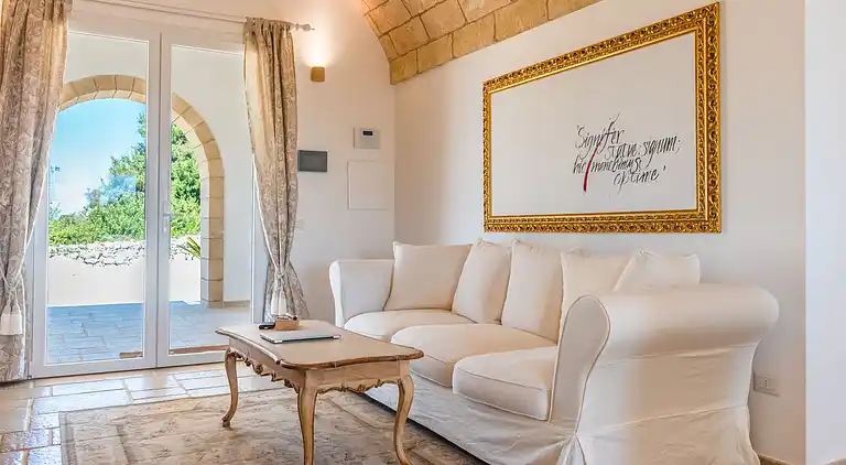 Leukos, charmant villa in Salento with exclusive pool.