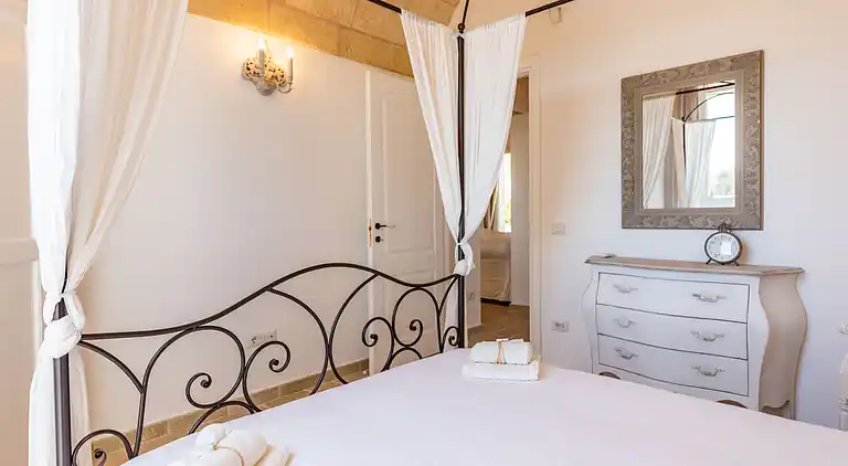 Leukos, charmant villa in Salento with exclusive pool.