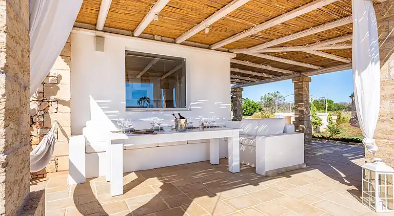Leukos, charmant villa in Salento with exclusive pool.