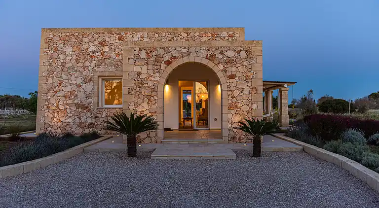 Leukos, charmant villa in Salento with exclusive pool.
