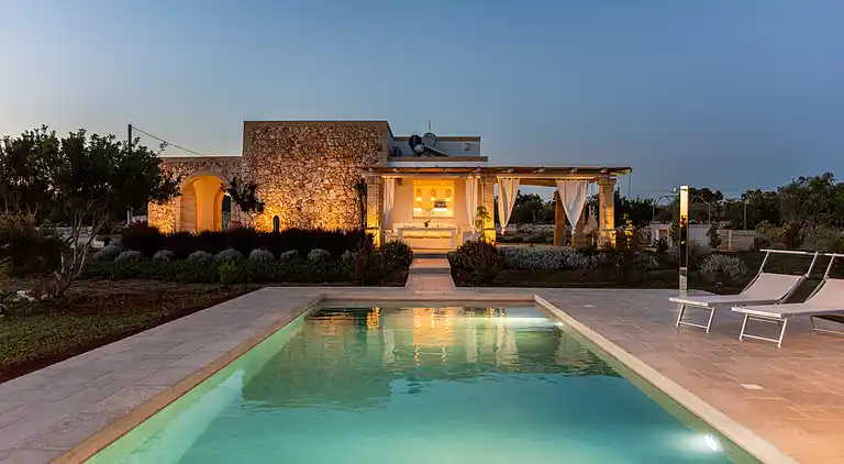 Leukos, charmant villa in Salento with exclusive pool.