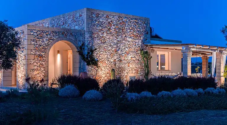 Leukos, charmant villa in Salento with exclusive pool.