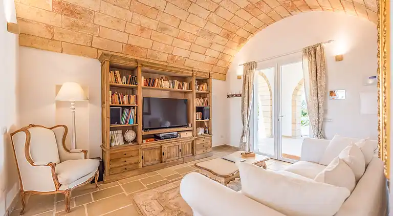 Leukos, charmant villa in Salento with exclusive pool.