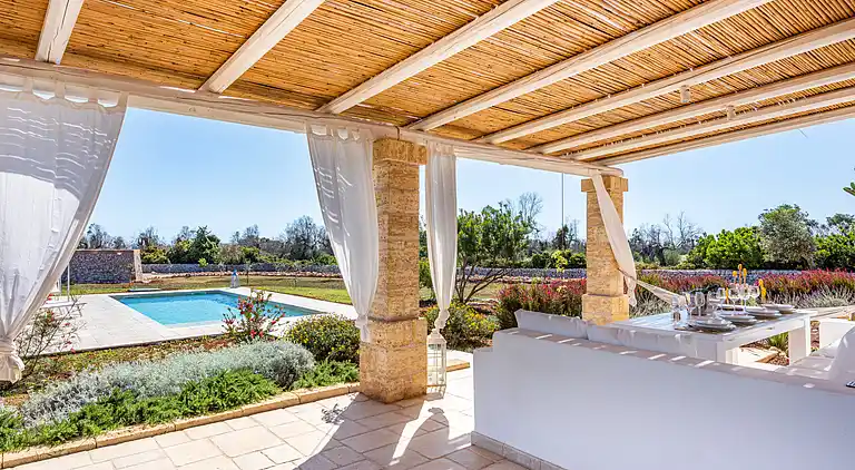 Leukos, charmant villa in Salento with exclusive pool.