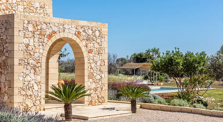 Leukos, charmant villa in Salento with exclusive pool.
