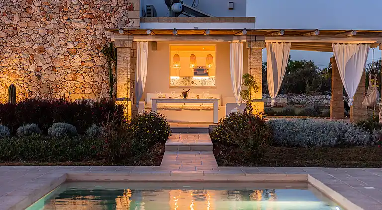 Leukos, charmant villa in Salento with exclusive pool.