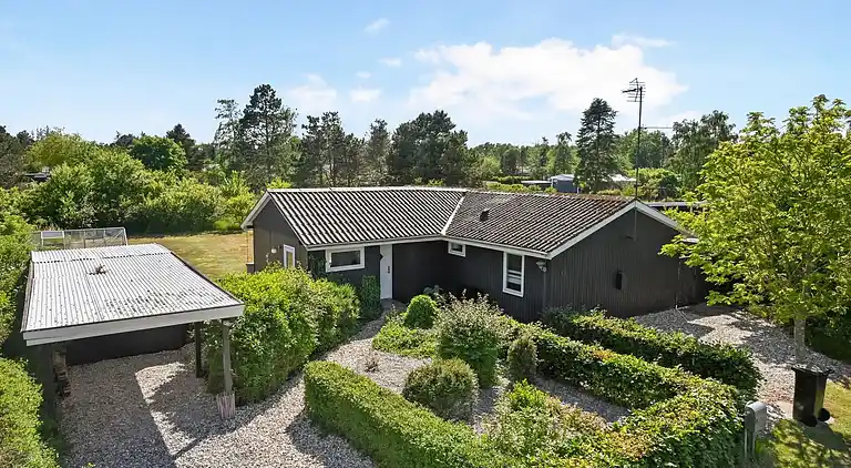 Lovely cottage full of holiday atmosphere