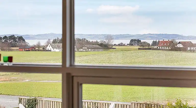 Sommerhus ved Øer Strand