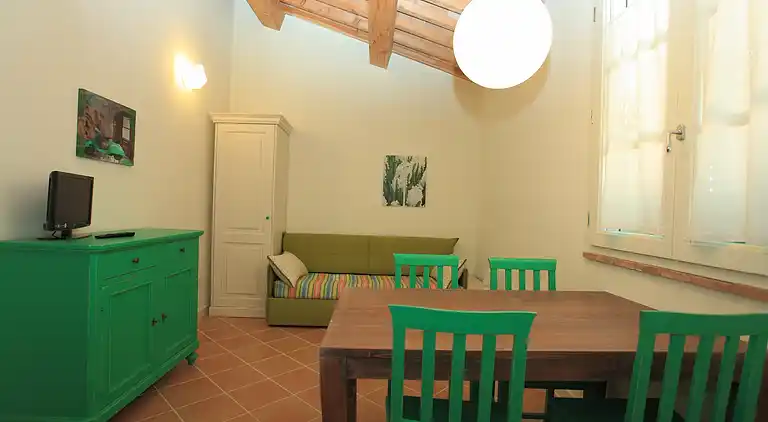 FIRST FLOOR ONE BEDROOM APARTMENT