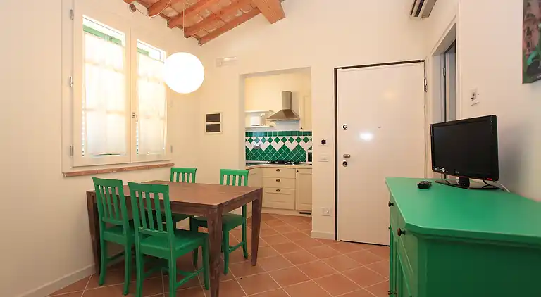 FIRST FLOOR ONE BEDROOM APARTMENT