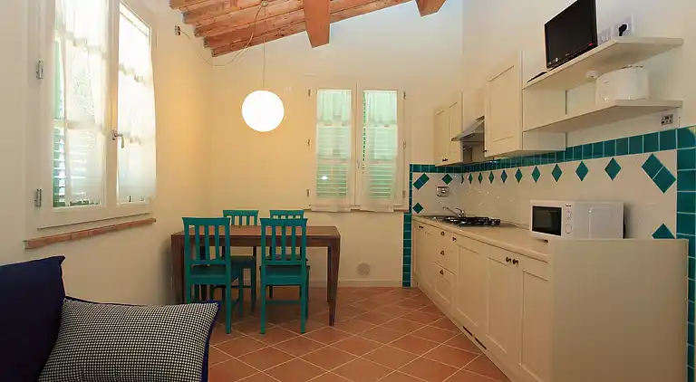 FIRST FLOOR ONE BEDROOM APARTMENT